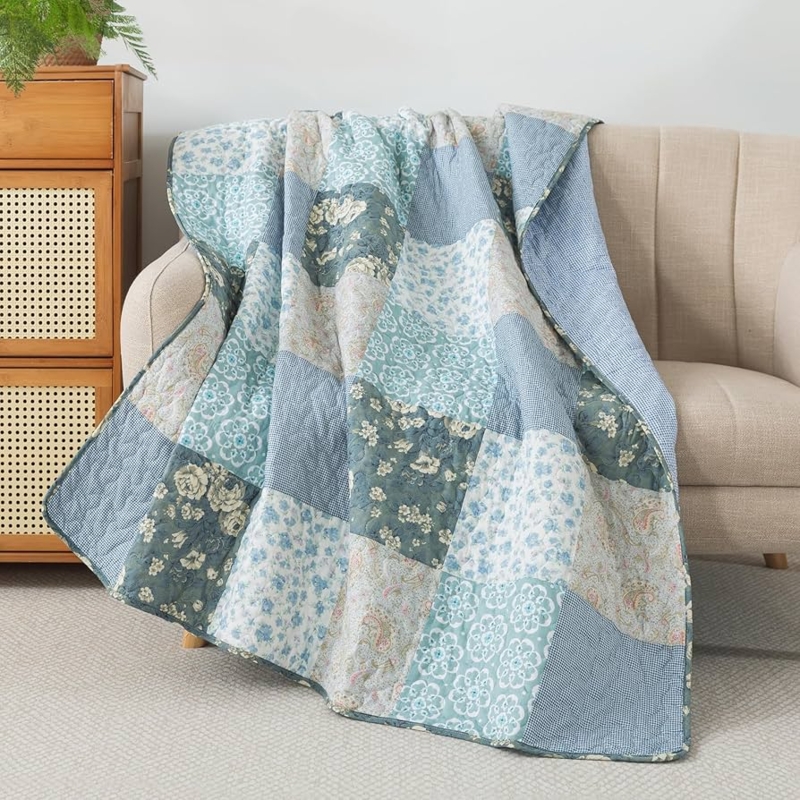 Throw Blanket Pastel Scalloped Edge Floral Farmhouse Patchwork