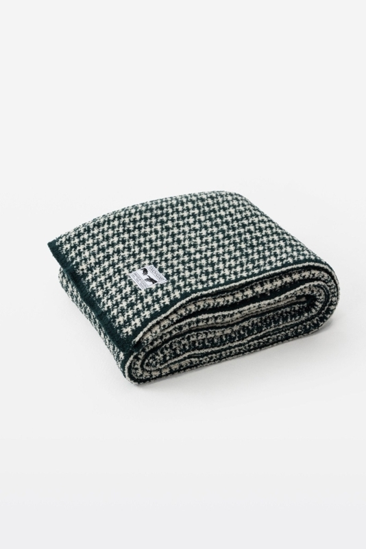 Throw Blanket Plush Microfiber Pine Green Houndstooth Cozy Throw