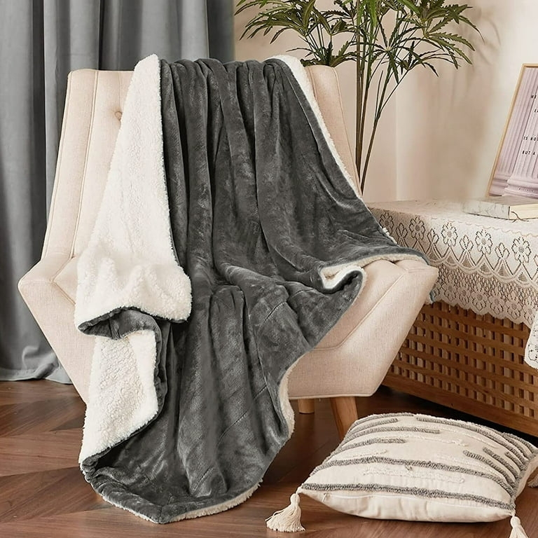 Throw Blanket Reversible Geometric Texture Sherpa Fleece Lining Gray