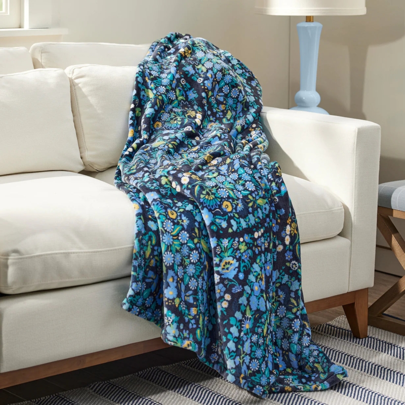 Throw Blanket Traditional Botanical Plush High Pile Inviting