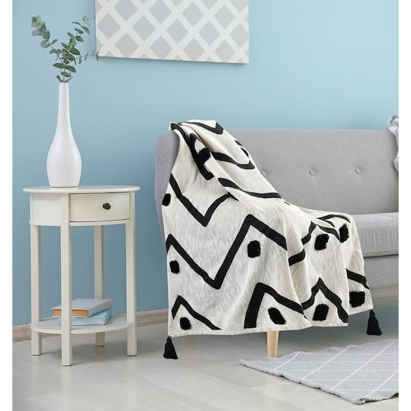 Throw Blanket Tufted Polka Dots Geometric Peaks Fringed Tassels