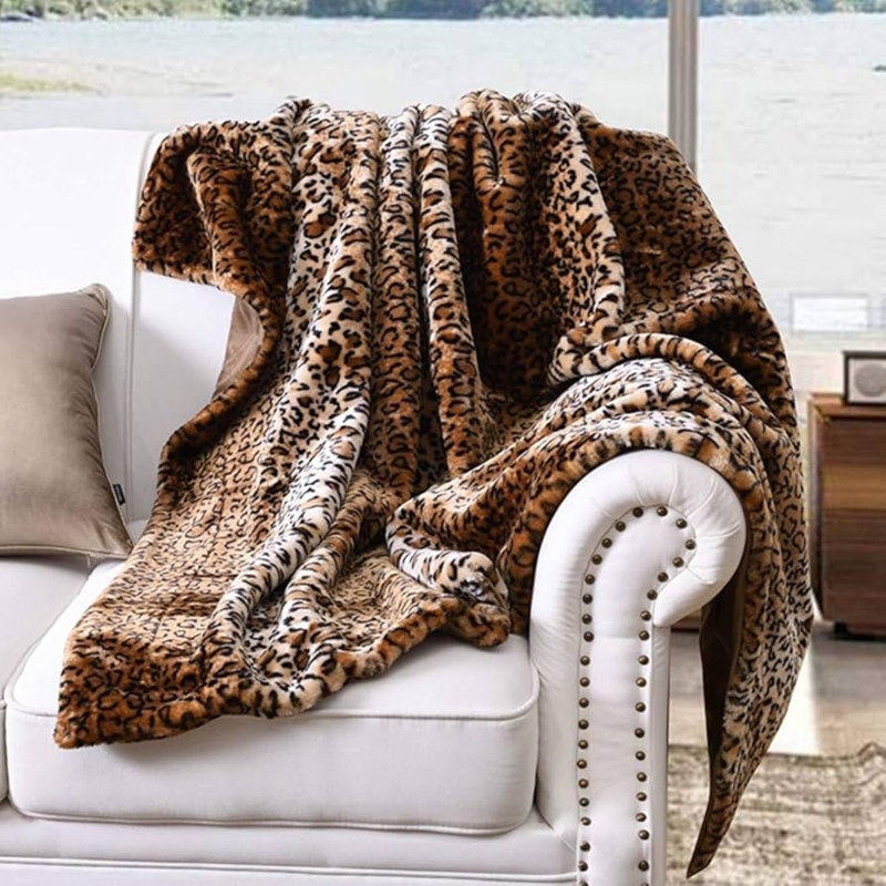 Throw Blanket with Reversible Faux Fur & Fuzzy Lining