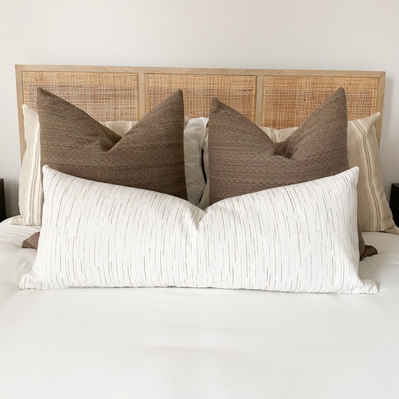 Throw Pillow Cover: Heavy Woven Texture, Vanilla Hue & Metallic Zipper