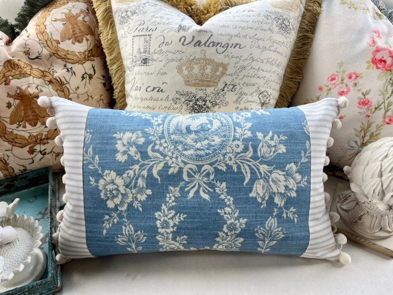 Throw Pillow Cream Toile Linen Like Shabby Chic Sofa Styling Ideas