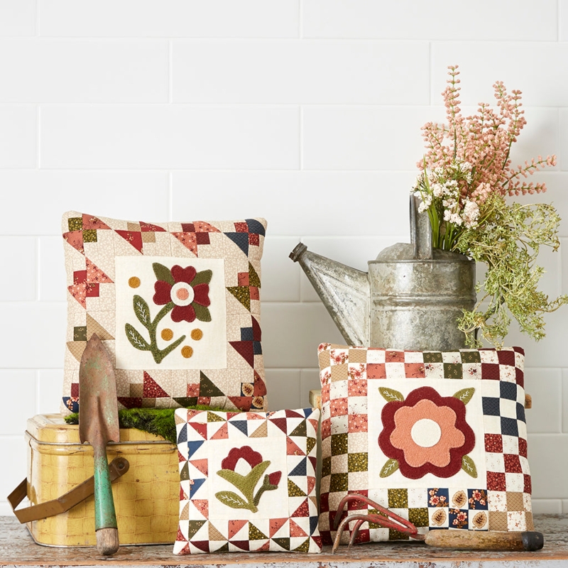 Throw Pillow Floral Appliqué Polka Dot Piping Trim Cottage Farmhouse