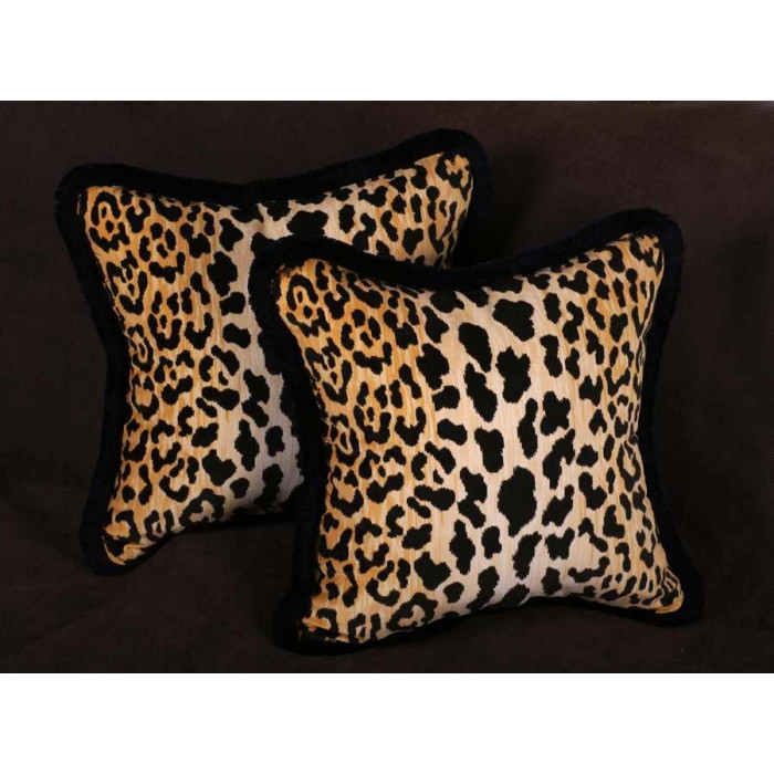 Throw Pillow Leopard Print Velvet Piped Welt Trim Traditional