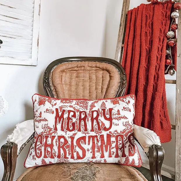 Throw Pillow Reindeer Toile Print Vintage Style Piped Edges