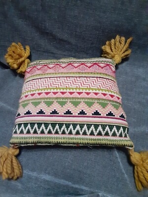 Throw Pillow Vintage 70s Style Cushion Woven Texture Zigzag Yarn