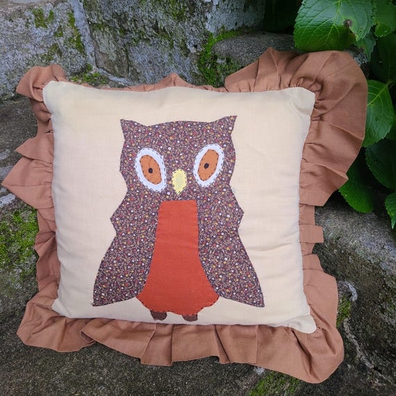 Throw Pillow with Ruffled Trim and Retro Owl Applique Design