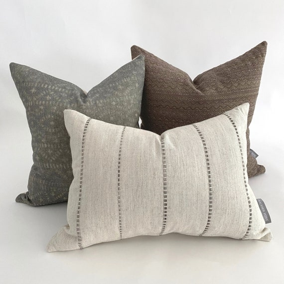 Throw Pillows Set with Mixed Textures and Lumbar for Boho Arrangement