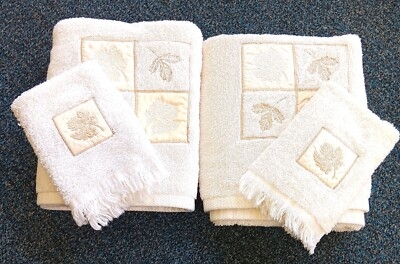 Towel Set Floral Embroidery Scalloped Trim Four-Piece, Vintage Style