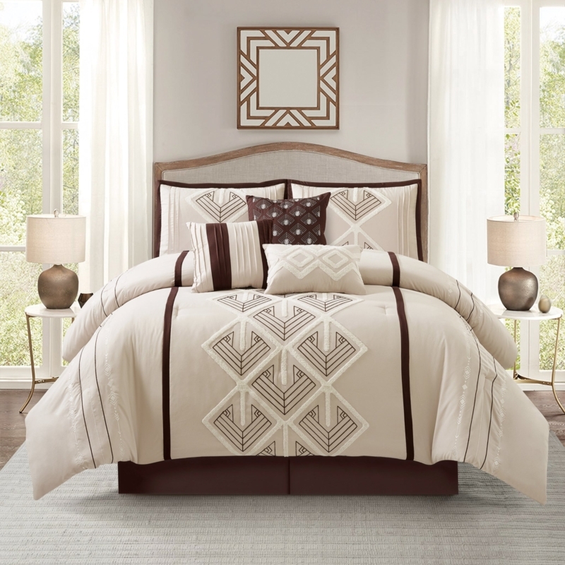 Transitional Comforter Set Interlocking Circle Pattern Seven Piece