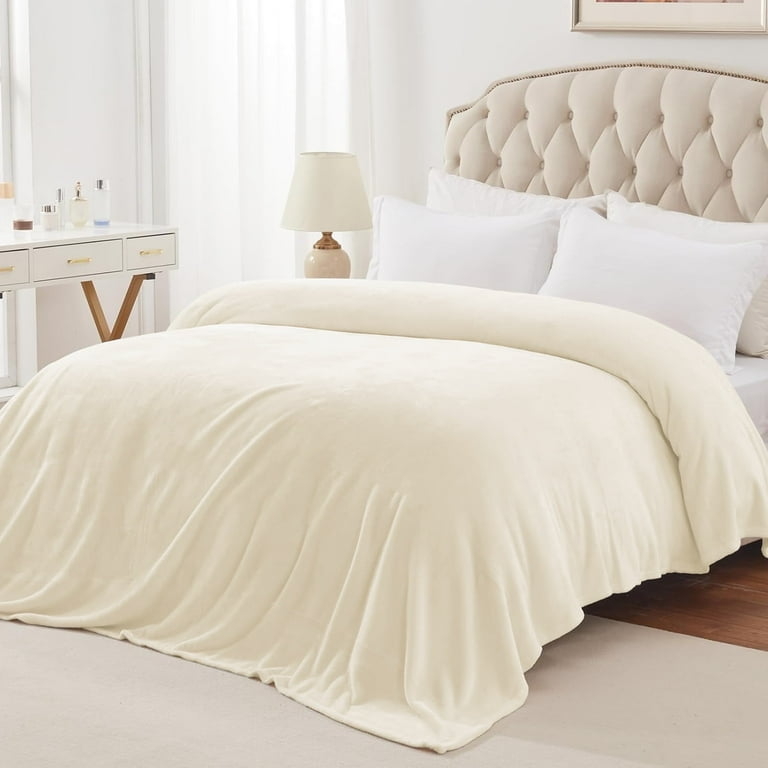 Velvety Blanket, Beige, Soft Warm Minimalist Bedding