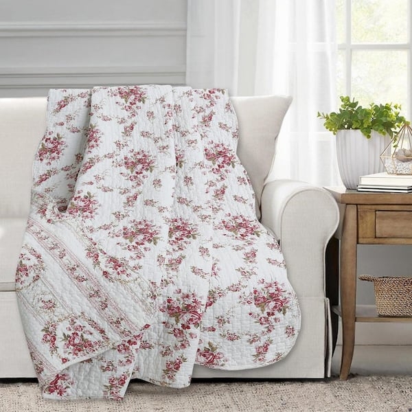 Vintage Floral Quilted Throw Blanket, Scalloped Edge Reversible Toile