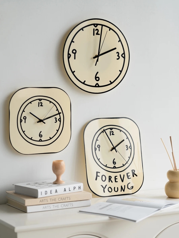Wall Clock Minimalist Black Circular Frame with Vertical Line Detail