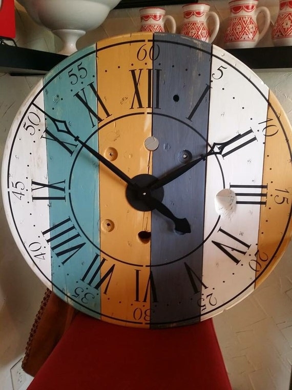 Wall Clock Rustic Cable Spool Design Weathered Wood Plank Farmhouse