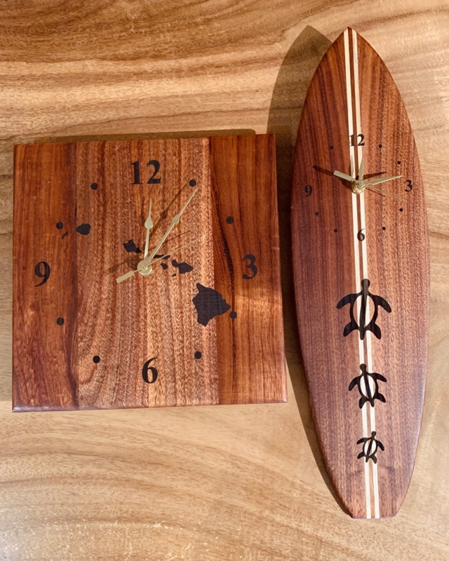 Wall Clock Surfboard Shape Sea Turtle Motifs Coastal Tropical Decor