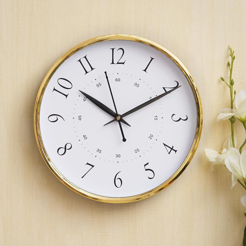 Wall Clock, Traditional Round Gold Toned Frame, Polished Metallic