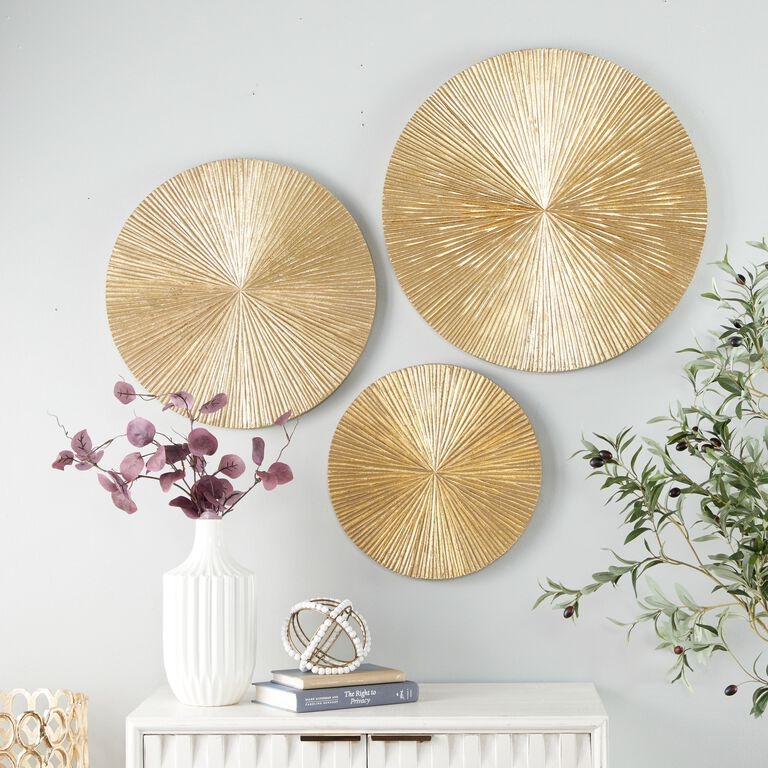 Wall Decor Set with Radial Ribs and Graduated Sizes