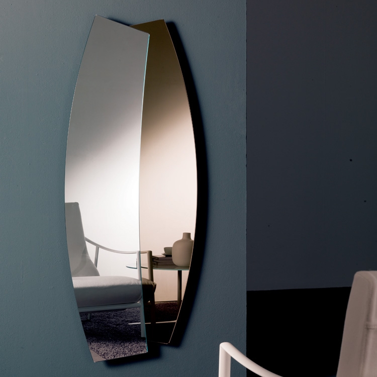Wall Mirror with Interlocking Circular Design and Anthracite Frame
