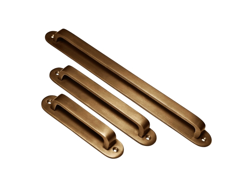 Antique Brass Round Drawer Pulls with Circular Backplate