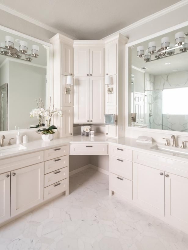 Bathroom Corner Cabinet with Mullioned Glass Upper Doors