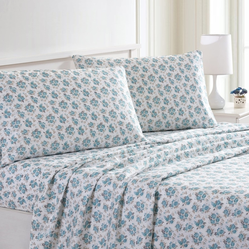 Bedding Set: Traditional Rose Floral Print on White, Cozy Cottage Style