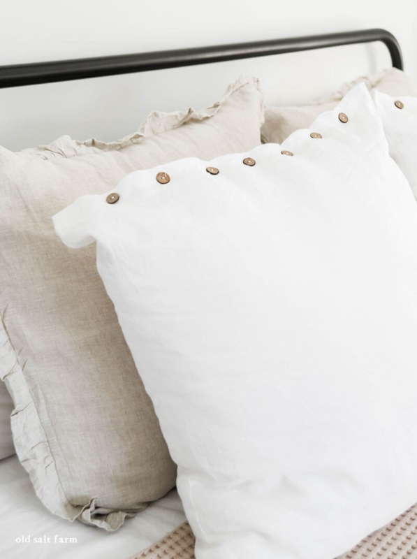 Bedding Set with Chunky Knit Throw: Neutral Farmhouse Bedding Layers