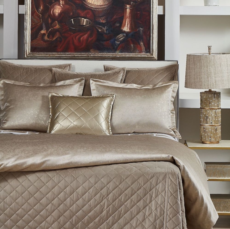 Bedding Set with Shimmering Geometric Diamond Quilting in Champagne