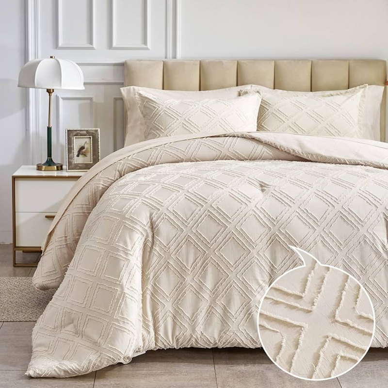 Beige Tufted Comforter Set with Jacquard Diamond Pattern