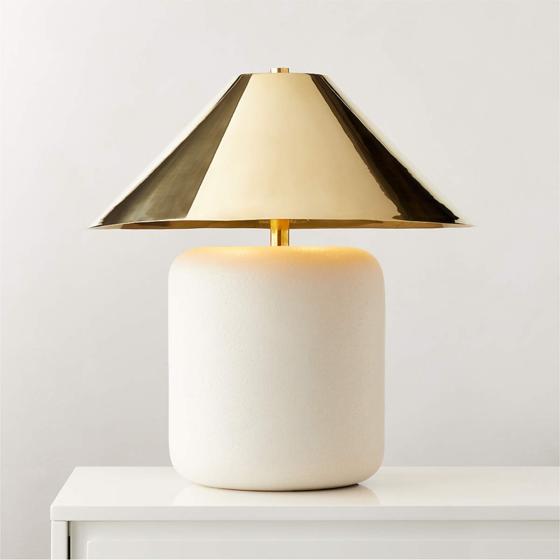 Block Base Minimalist Table Lamp with Rectangular Form and Matte Finish
