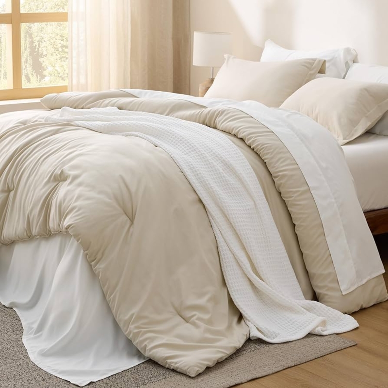 Boho Geometric Comforter Set with Tasseled Trim and Contrast Design