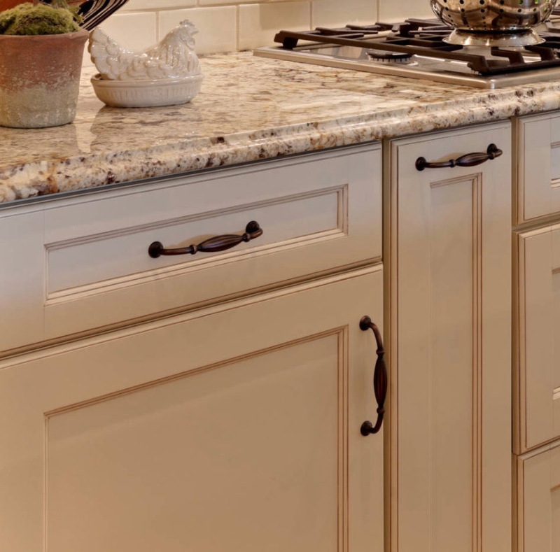 Bow Shaped Cabinet Pulls in Oil Rubbed Bronze with Squared Feet