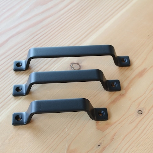 Cabinet Pull Bar Handle Matte Finish High Contrast Light Wood