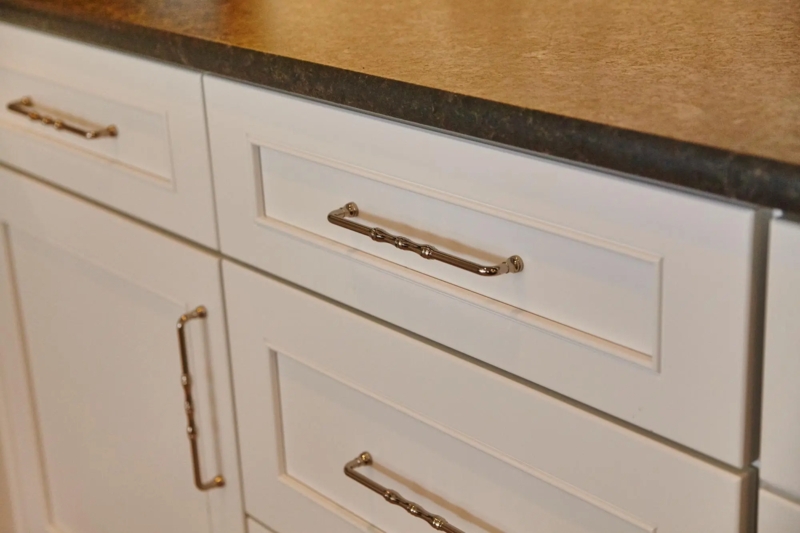 Cabinet Pull: Brushed Finish Bar Handle for Cream Cabinetry