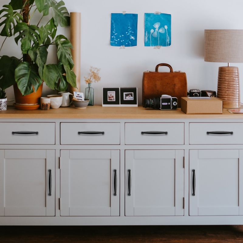 Cabinet Pull: Sophisticated Cylindrical Bar Handle for Drawers, Matte