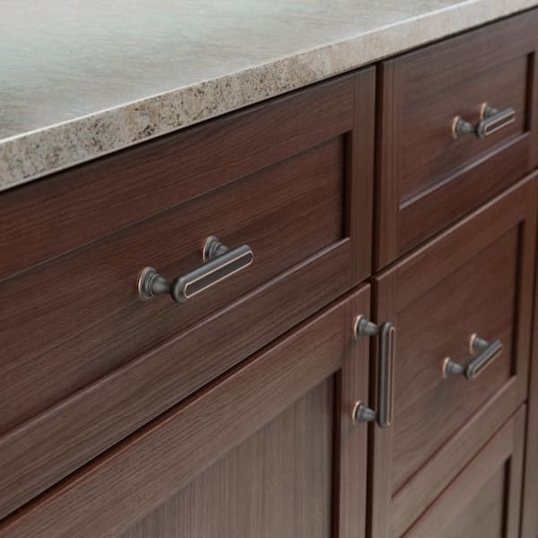 Cabinet Pull: Traditional Metal Drawer Pull Handles with Flared Footings.