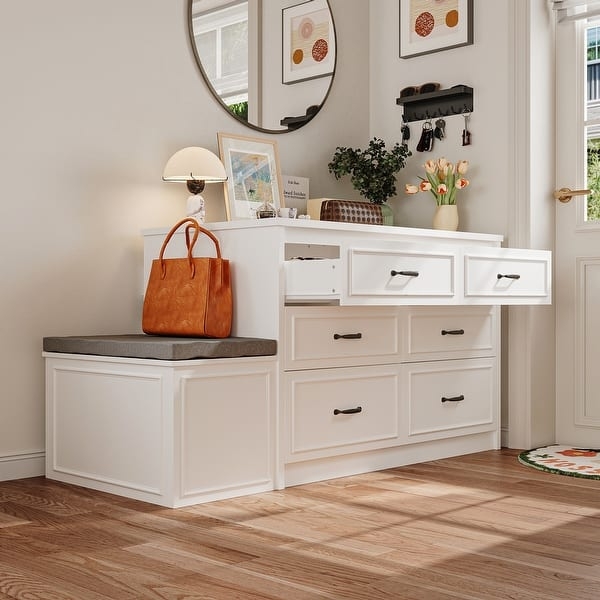 Closet Island Freestanding with Integrated Upholstered Bench Seat