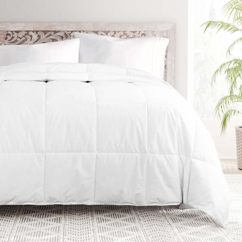 Comforter Box Stitch Quilting Corner Tabs Minimalist White
