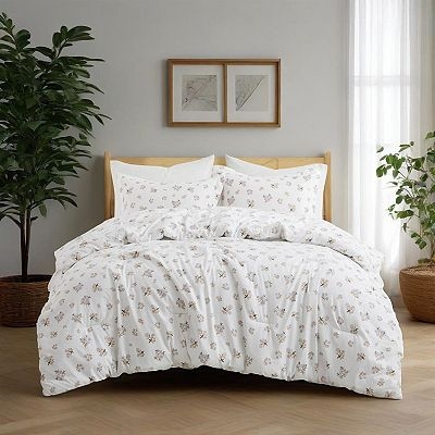 Comforter Set Featuring Vintage Garden Floral Print on White Base