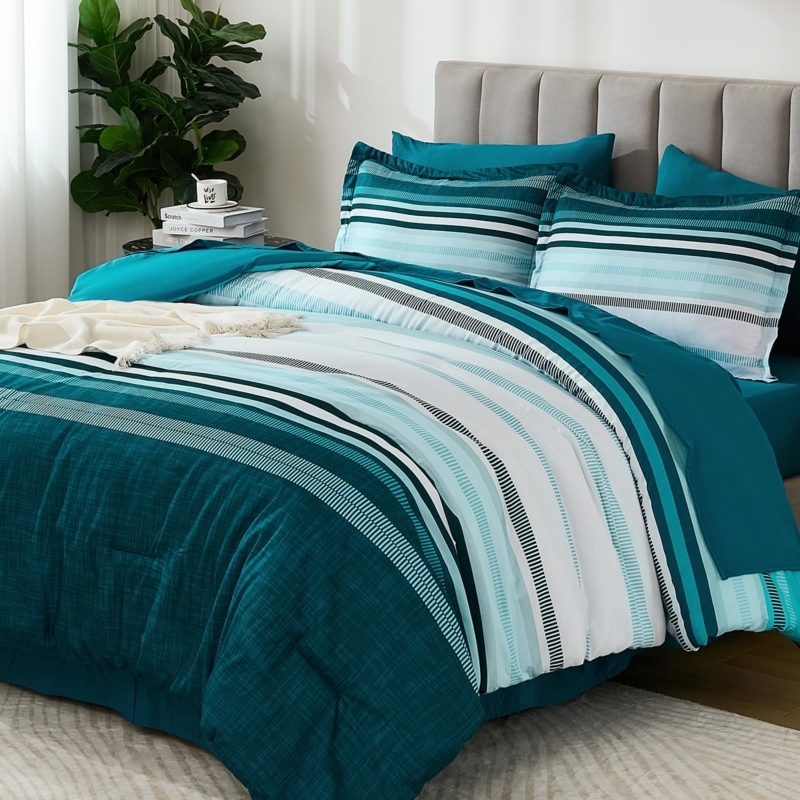 Comforter Set, Modern Boho Stripe Chevron Pattern, Microfiber.