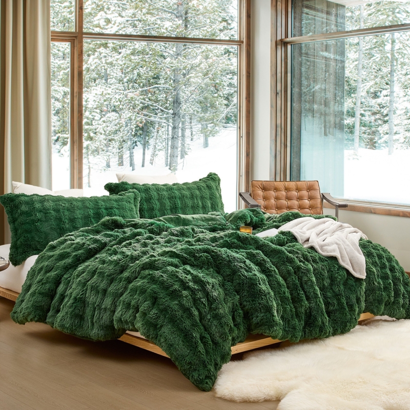 Comforter Set Oversized Fit Forest Green Shaggy Texture Moody Bedroom