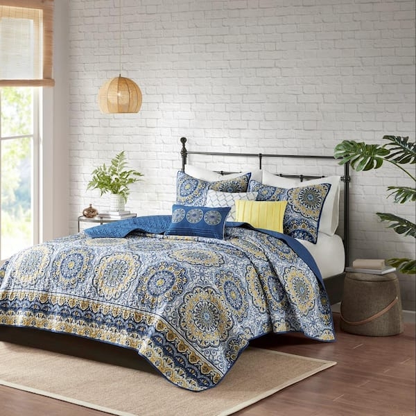 Coverlet Set Traditional Damask Reversible Quilted Pattern Decor