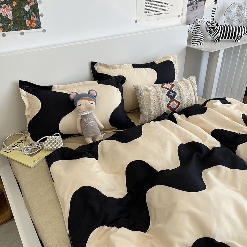 Duvet Cover Set: Abstract Marbled Ripple Pattern, Monochrome Graphic Print