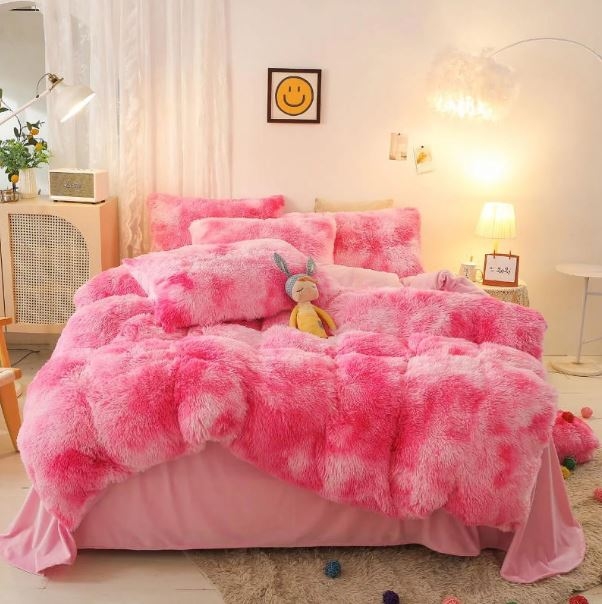 Duvet Cover Set: Cozy Shaggy Texture with Plush Pile, Glam Style
