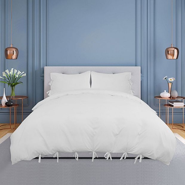 Duvet Cover Set: Crisp White Textile, Matte Finish, Airy Coastal Decor.