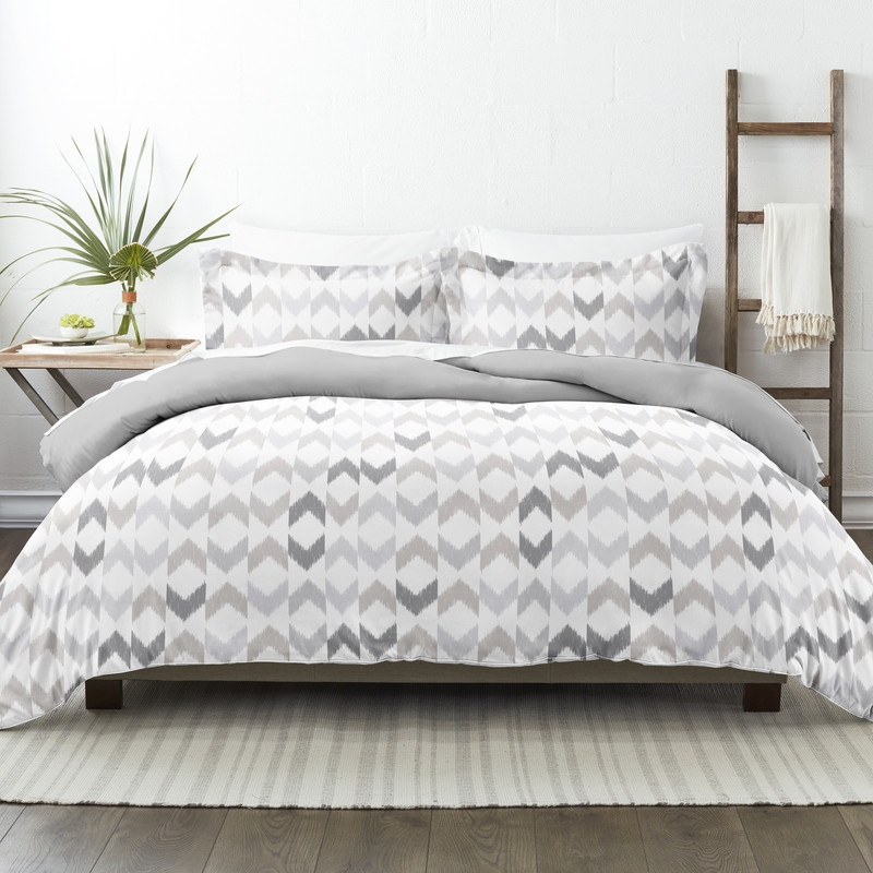 Duvet Cover Set Gray and White Reversible Chevron Serene Style