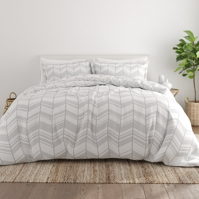 Duvet Cover Set Light Gray Subtle Chevron Pattern Minimalist Style