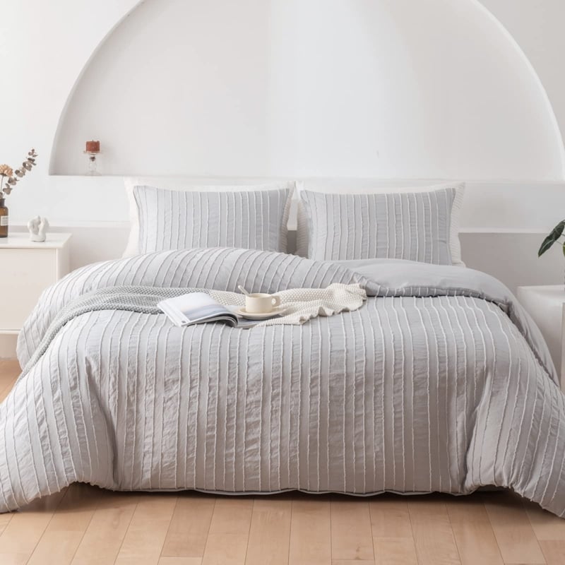 Duvet Cover Set Light Grey Monochromatic Tufted Stripes