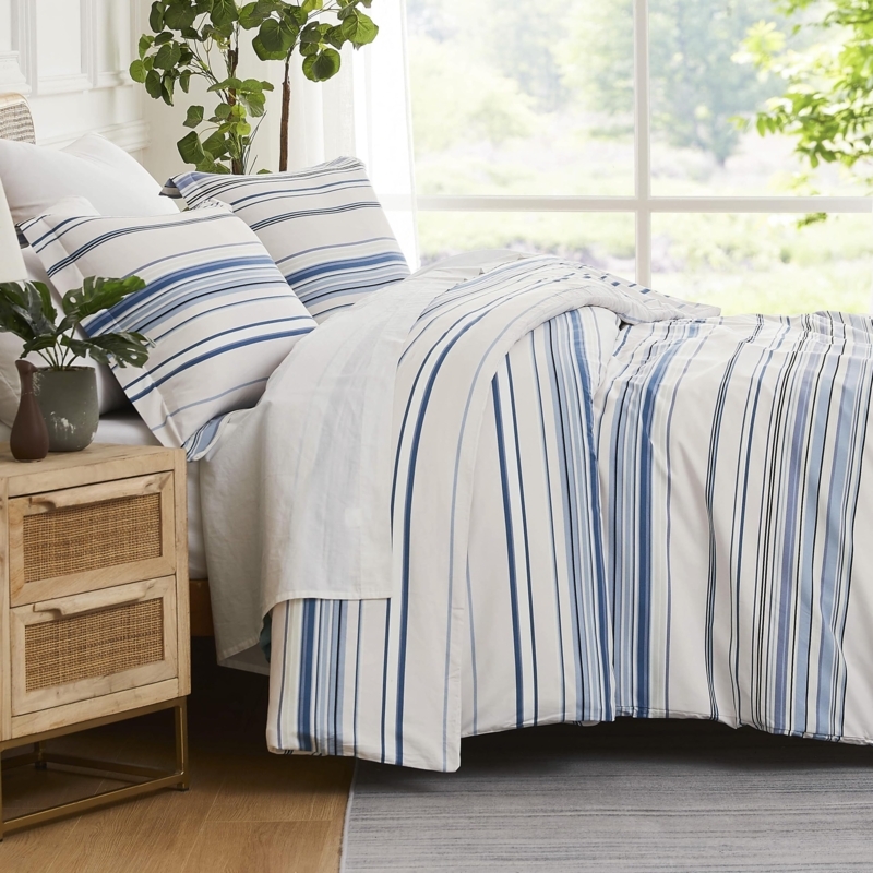 Duvet Cover Set: Varied Band Widths, Navy Horizontal Stripes